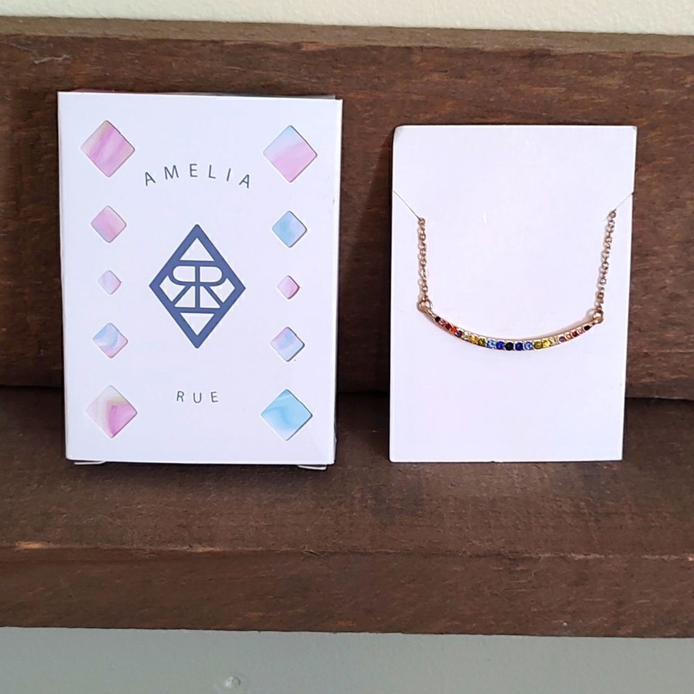 New In Box Amelia Rue Gold Curved Bar Rainbow Rhinestone Necklace - Picture 3 of 7